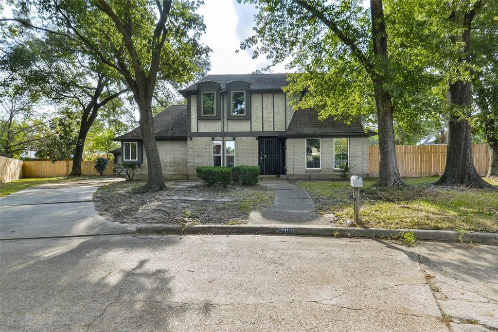 8206 Arrow Cove Court, Humble
