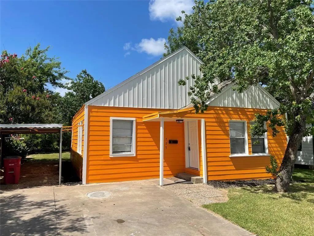 727 W 5th Street 1, Freeport