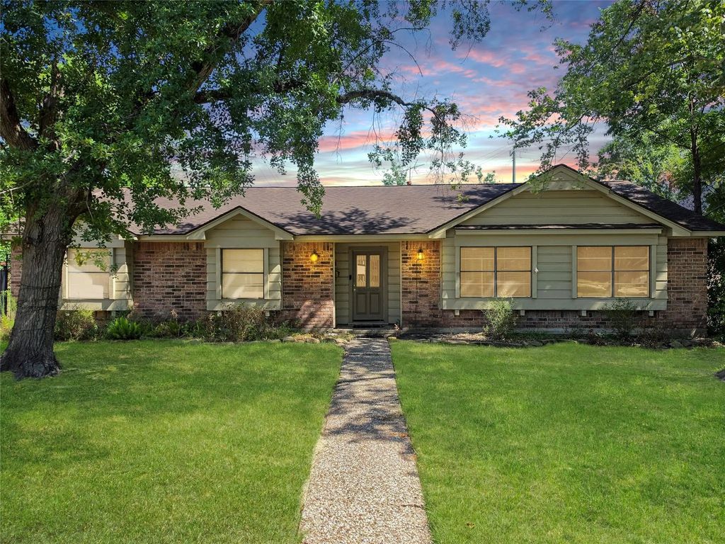 10806 Inwood Drive, Houston