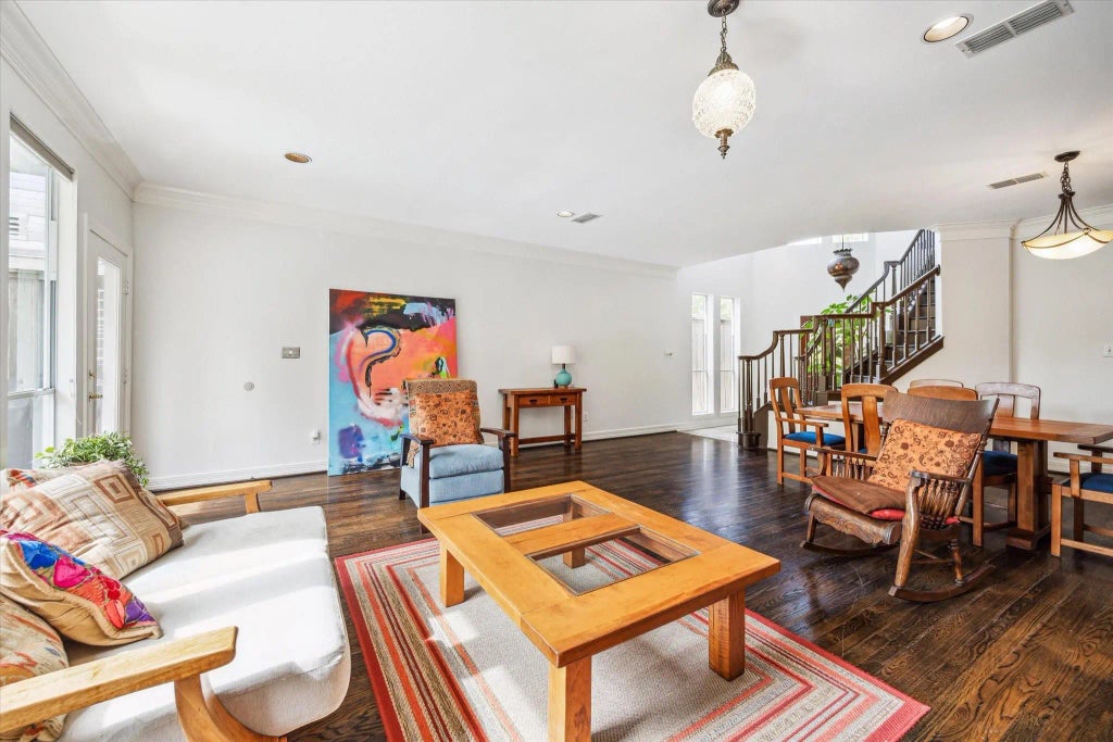 1202 Marconi Street Ne, Houston