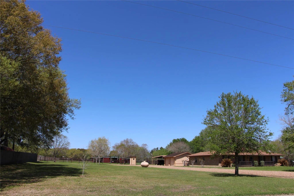 12710 Dannhaus Road, Needville