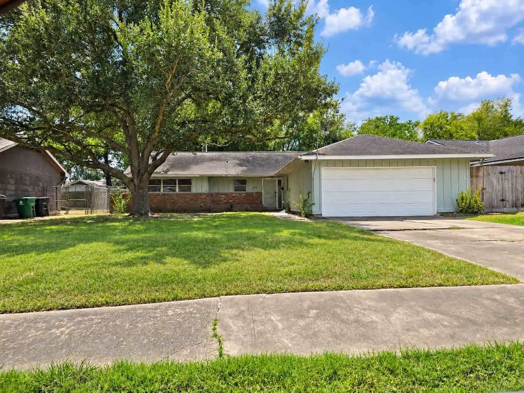 4829 Hummingbird Street, Houston