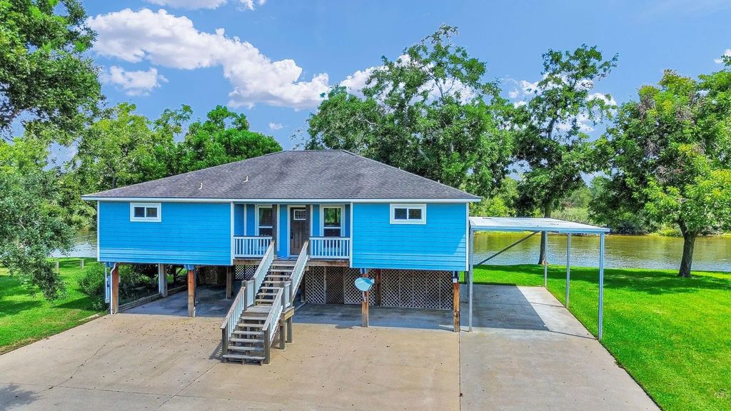 1902 County Road 506, Brazoria