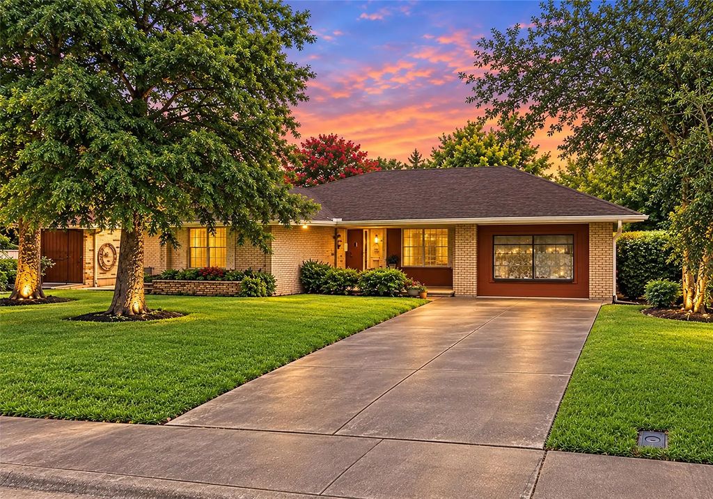 4805 Viking Drive, Houston
