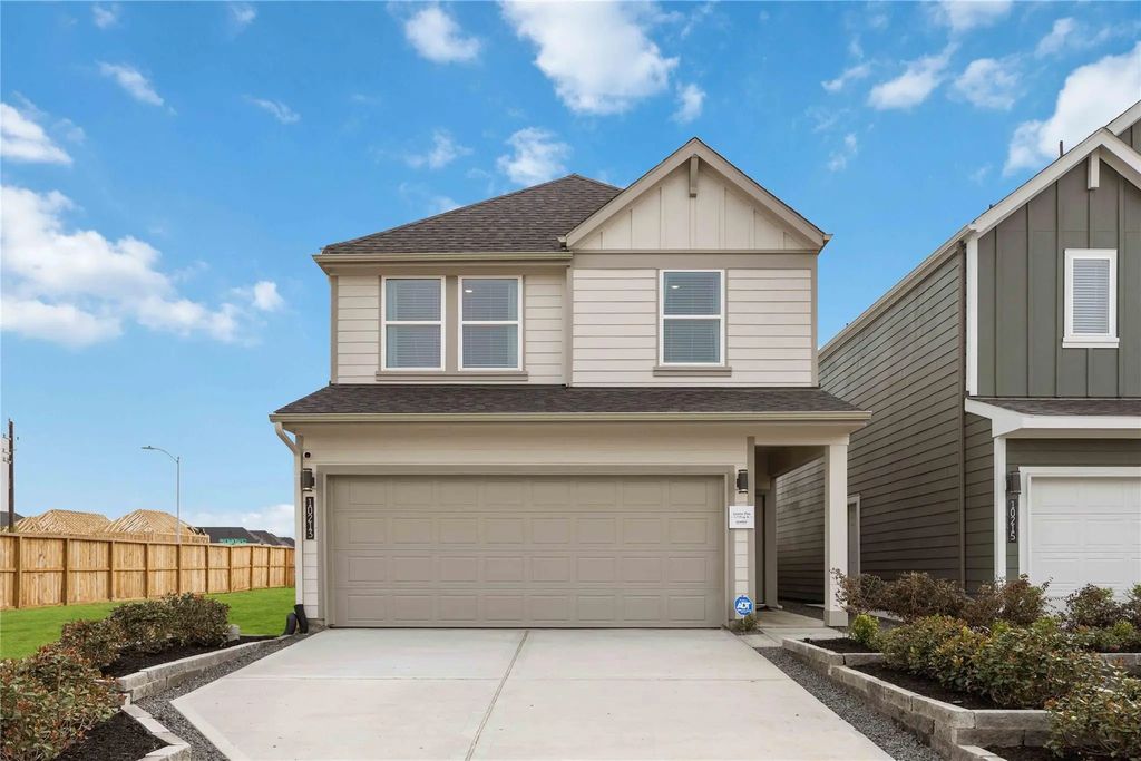 817 Gran Torino Drive, Houston