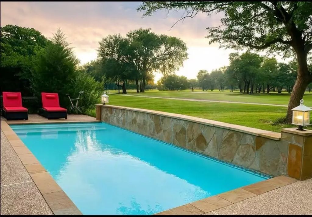 121 April Waters Drive N, Montgomery