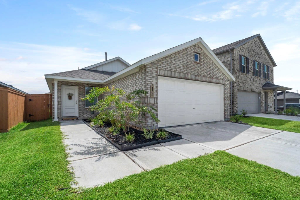 1106 Rustic Willow Drive, Beasley