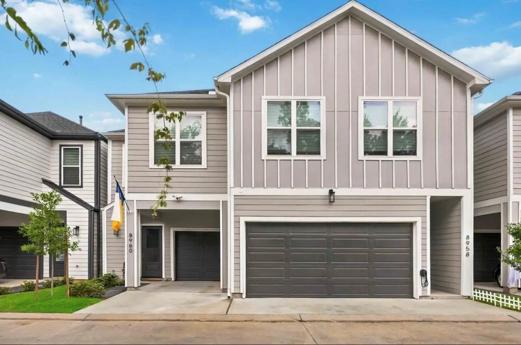 8960 Zurcher Ln, Houston