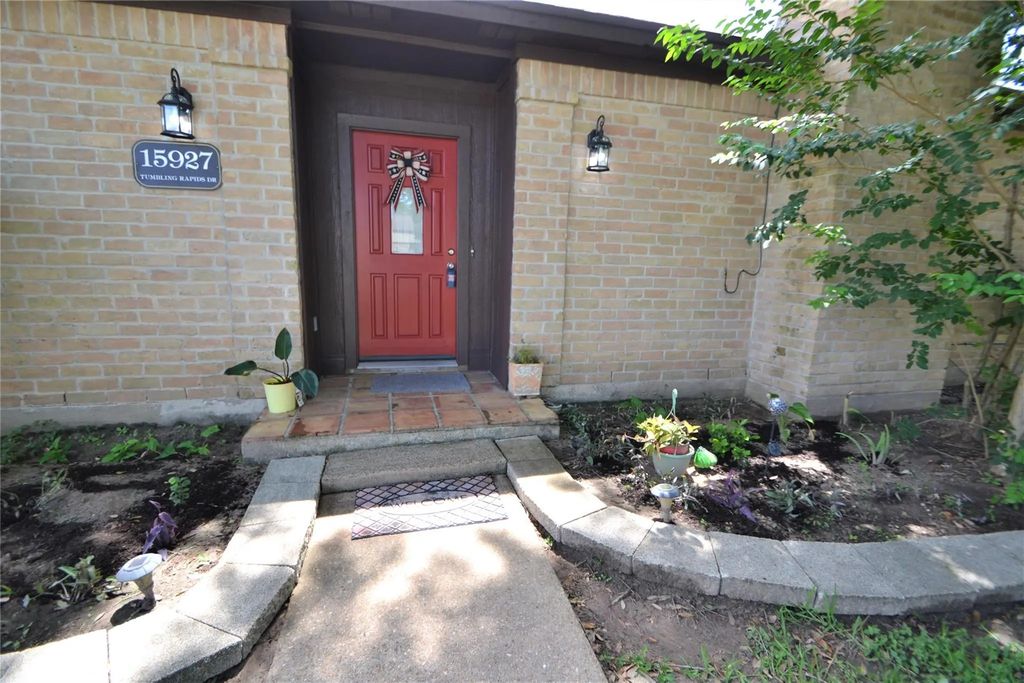15927 Tumbling Rapids Drive, Houston