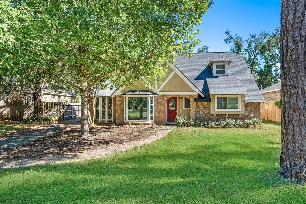 499 Mississippi Park, Conroe
