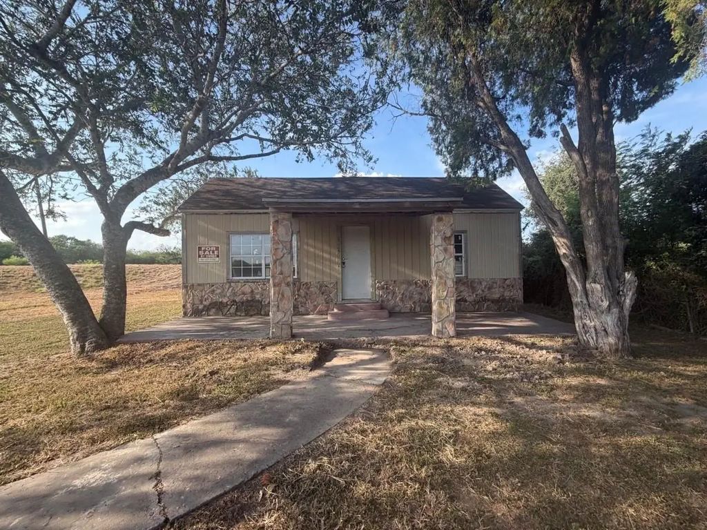 1234 Easterling Drive, Alice
