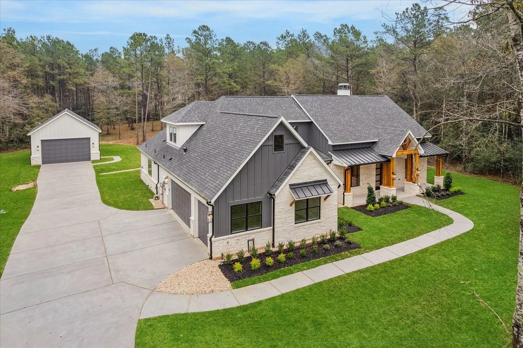 688 Lonestar Road, Huntsville