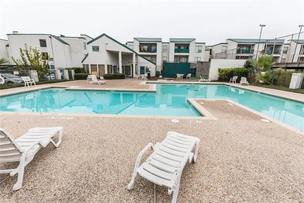 2818 S Bartell Drive 8, Houston