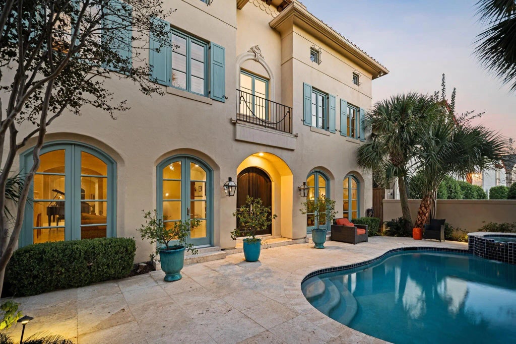 1525 Potomac Drive, Houston