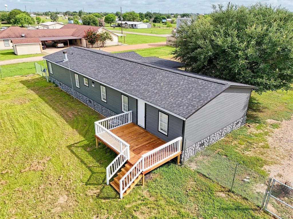 1955 Lauren Lane, Sealy