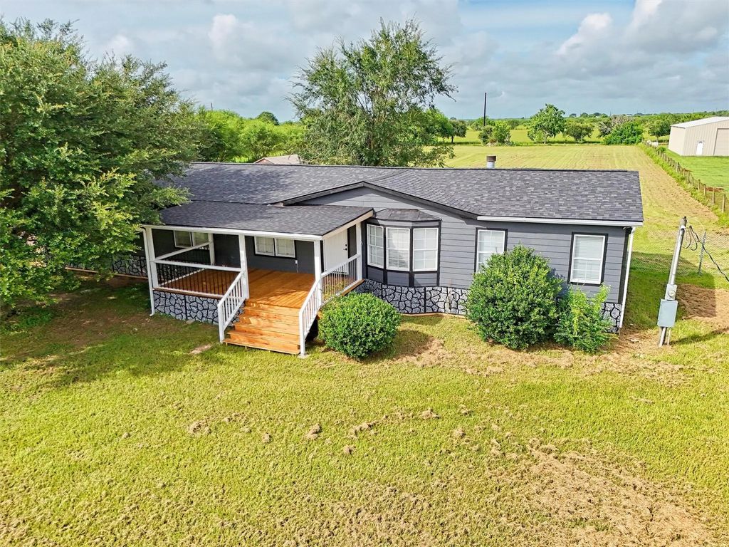1955 Lauren Lane, Sealy