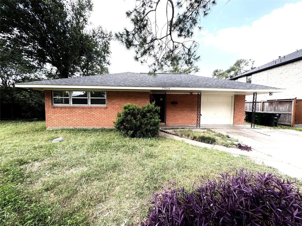 7905 Turquoise Lane, Houston