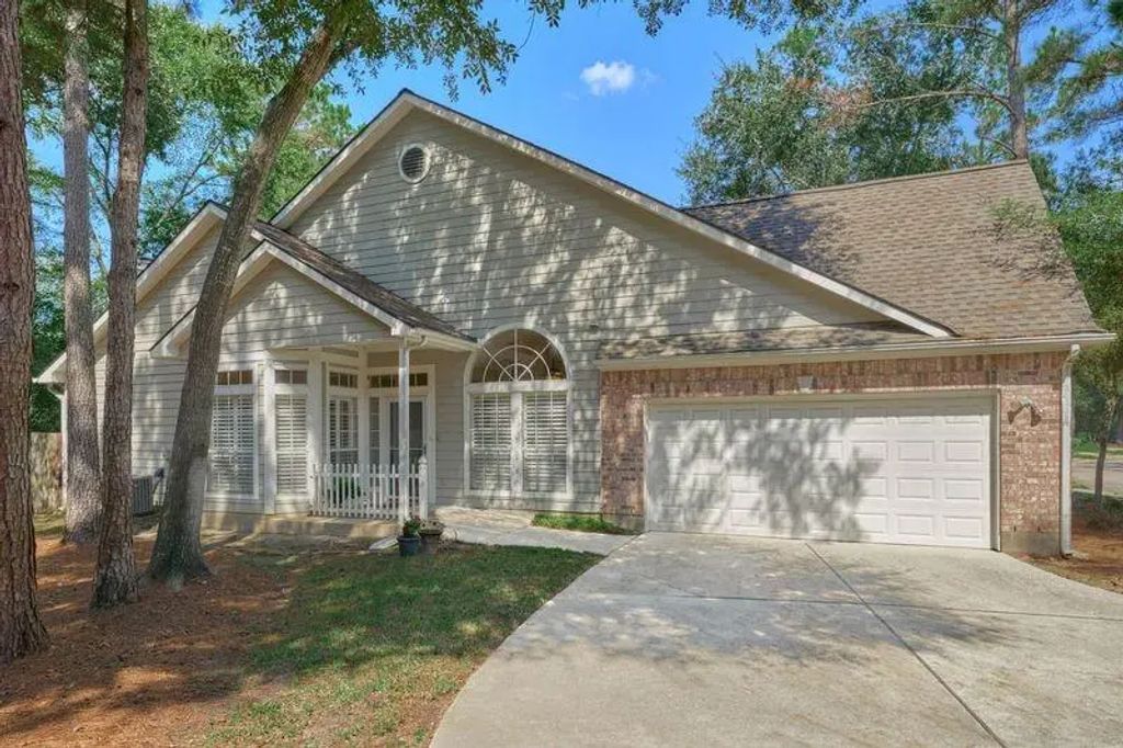 87 S Spiral Vine Circle 87, The Woodlands