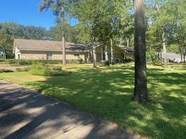 1204 Live Oak Lane, Lufkin