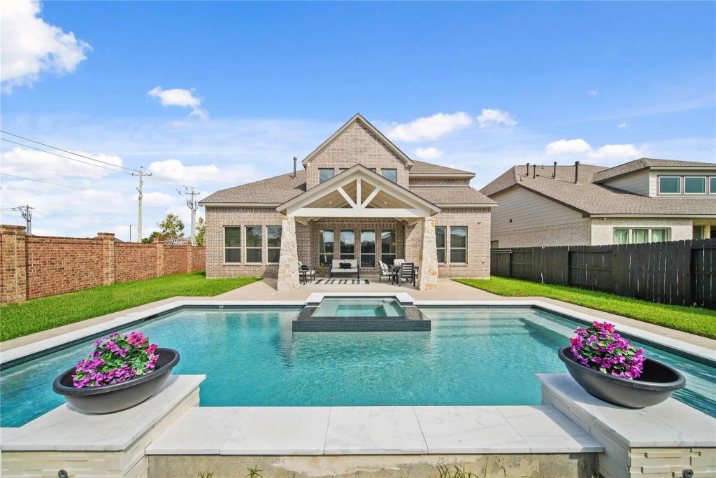 13113 Wintery Tide Drive, La Marque