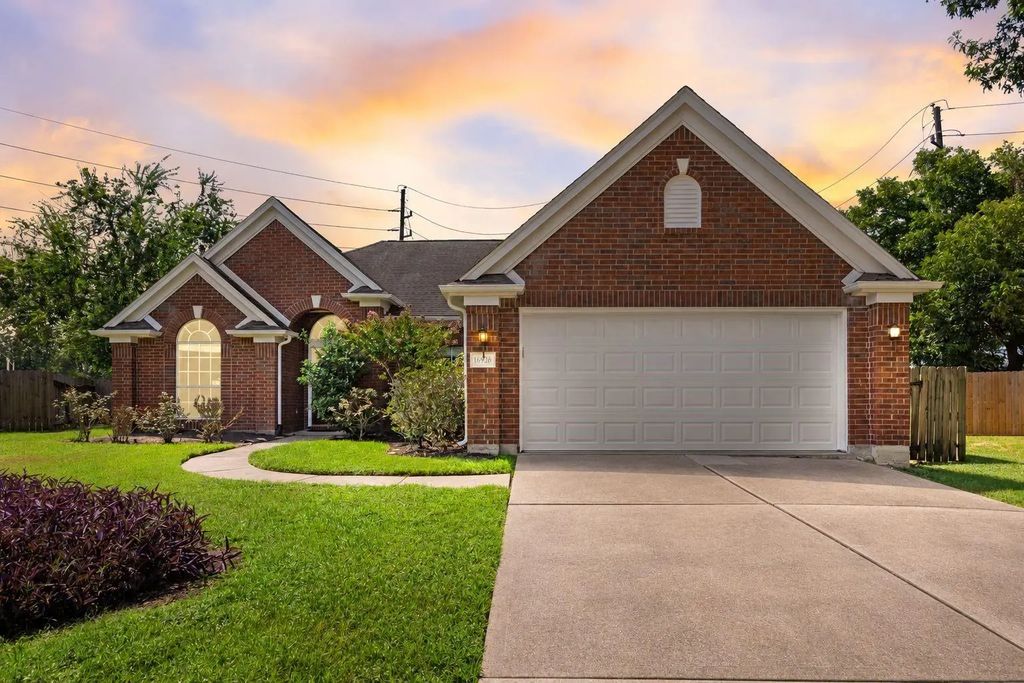 16926 Cobbler Crossing Drive, Sugar Land