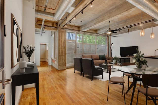204 Travis Street 4d, Houston