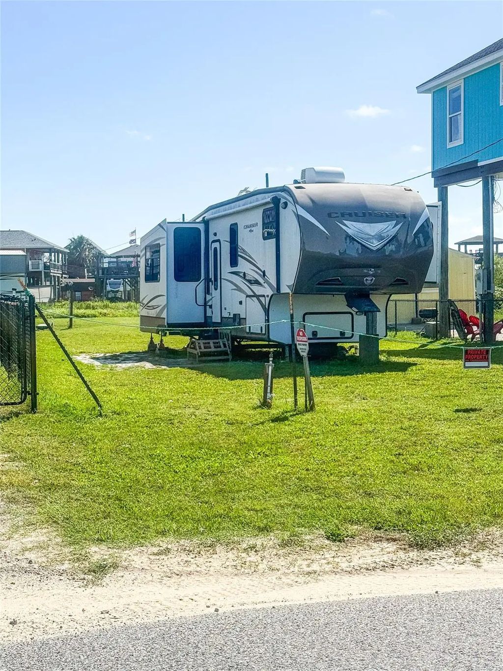 868 S Monkhouse Drive, Crystal Beach
