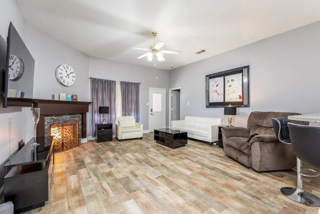 23215 Sandpiper Trail, Spring