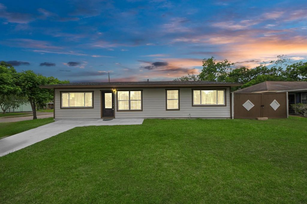 5903 Belneath Street, Houston
