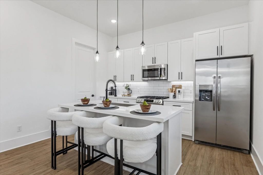 5623 Azores, Houston