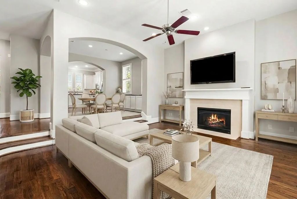 1736 Wrenwood Lakes, Houston
