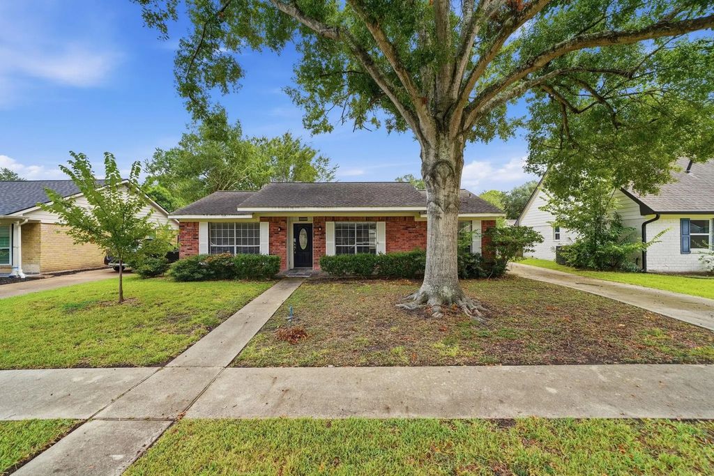 12355 Westella Drive, Houston