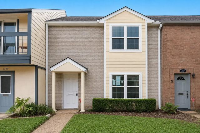 10318 Briar Forest Drive 28/4, Houston