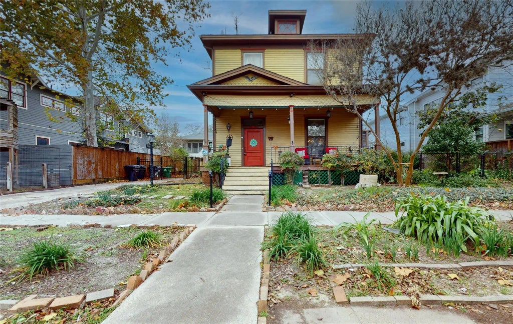 719 Woodland Street, Houston