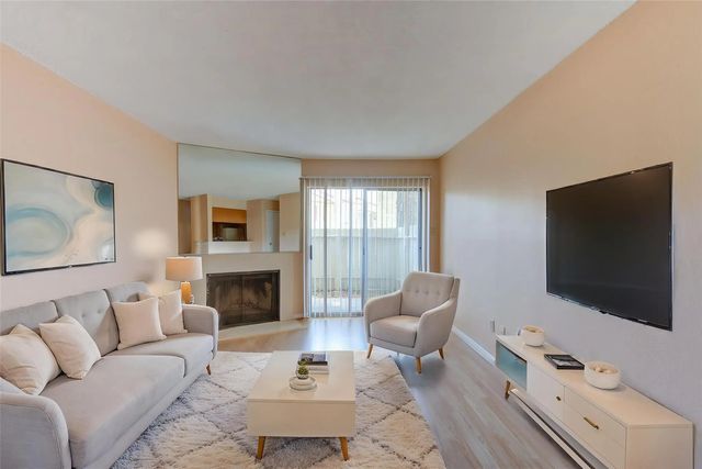 2120 El Paseo Street 619, Houston