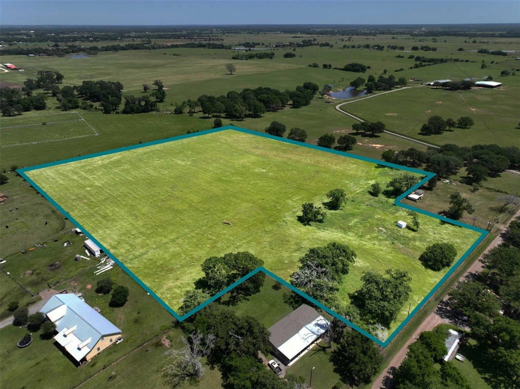 44180 Urban Road, Hempstead