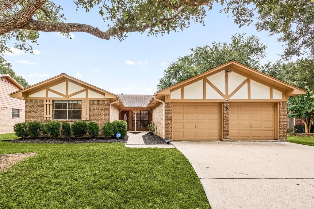 2019 Franklin Circle, Rosenberg