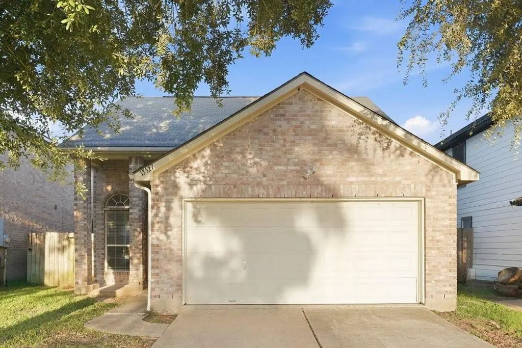 13527 Ambrose Street, Houston