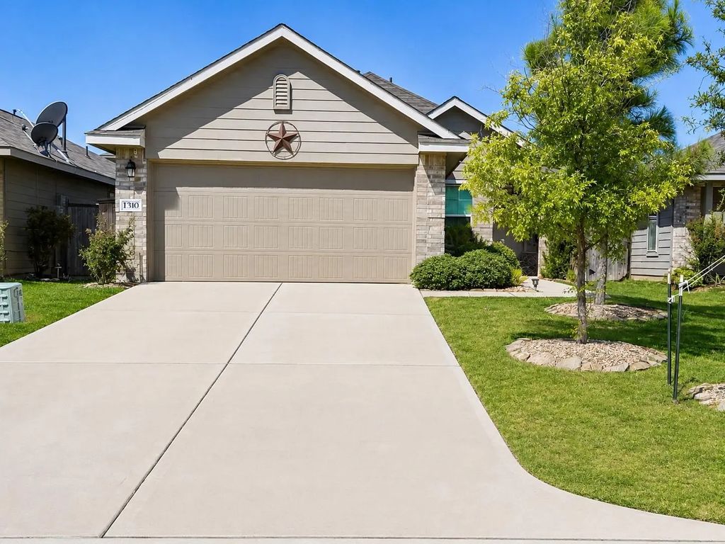 1310 Vincente Court, Conroe