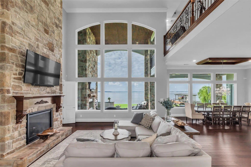 248 Waterfront Drive, Livingston