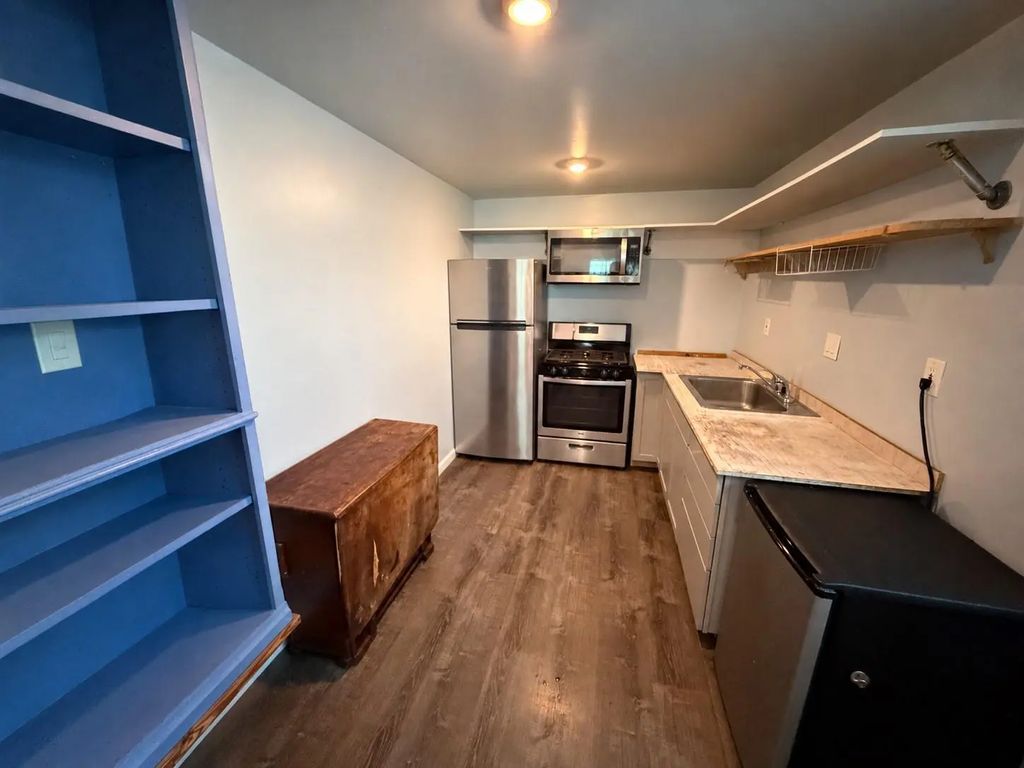 818 E 40th Street, Houston