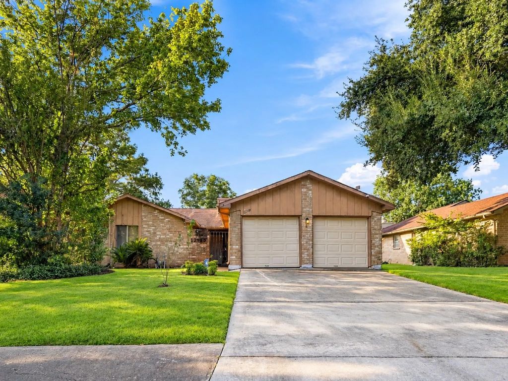 12919 Carvel Lane, Houston