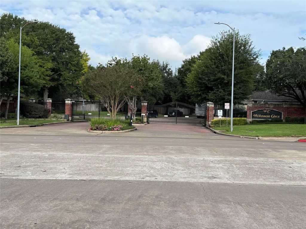 1206 Bonniefield Lane, Houston