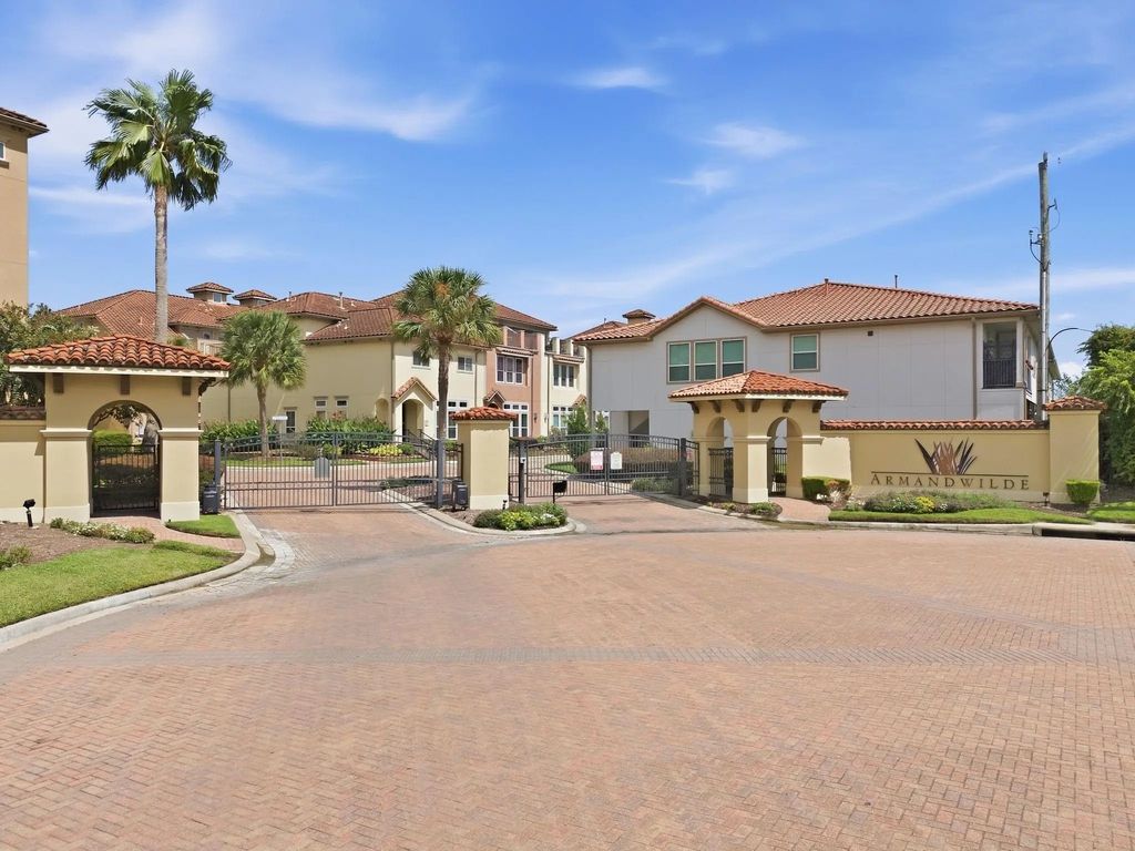 15 Laurelwood Drive, Houston