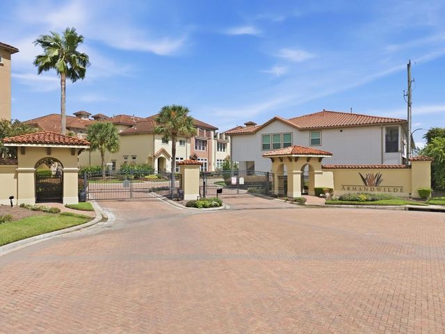 15 Laurelwood Drive, Houston