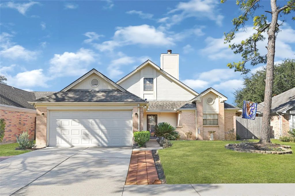 1106 Saint John Drive, Pearland