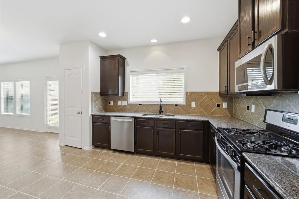 12830 Spruce Circle, Tomball