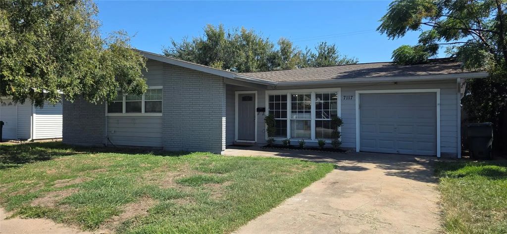 7117 Poplar Drive, Galveston