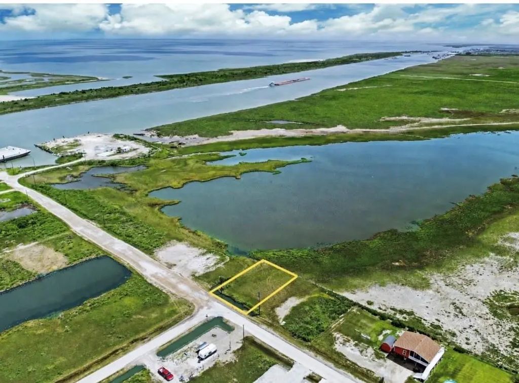 Bahama Lane, Port Bolivar