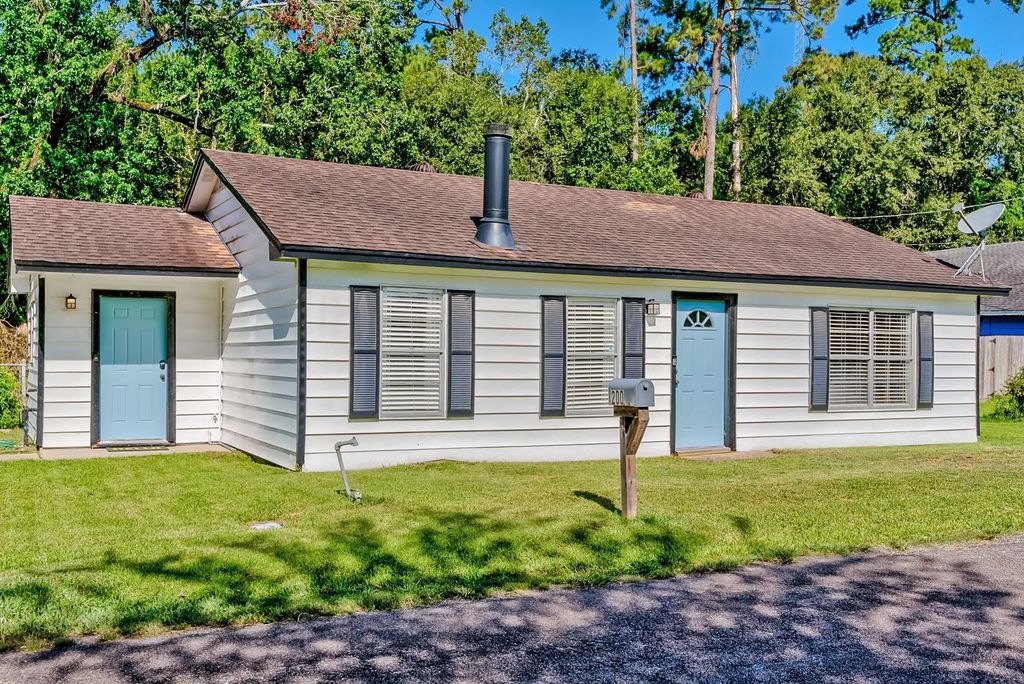 200 Lynwood Street, Vidor